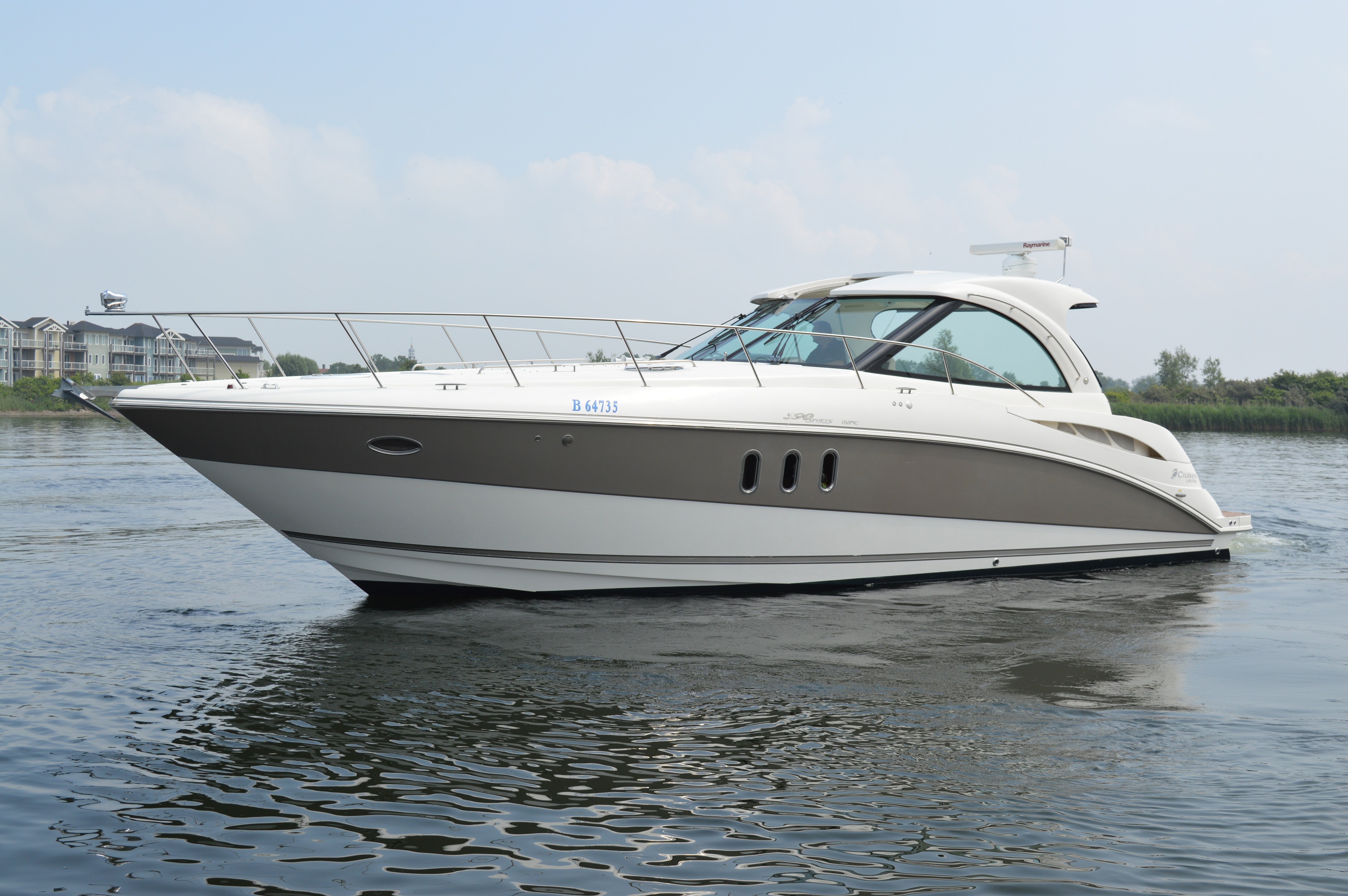 cruisers yachts 390 sport coupe