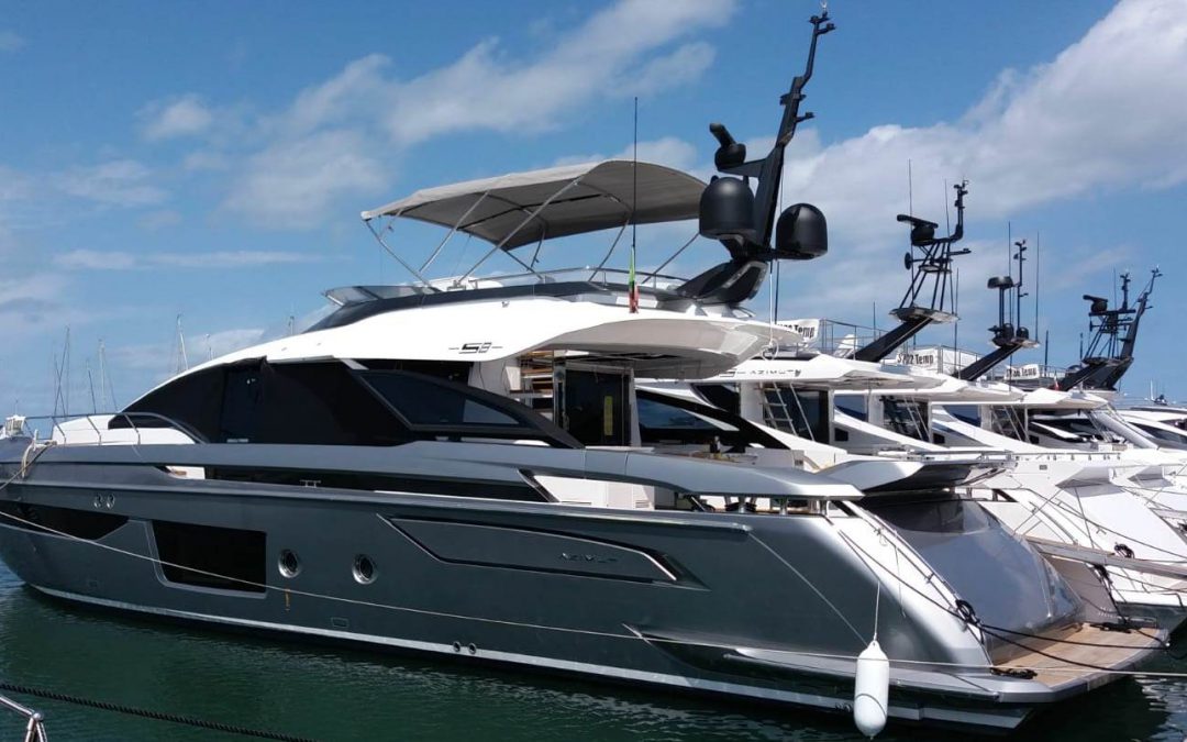 Out of the blue: Azimut S8 ! | Navis Yachting